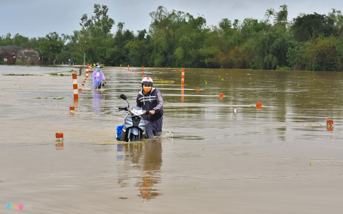Mưa lũ gây cô lập hàng nghìn hộ dân Bình Định