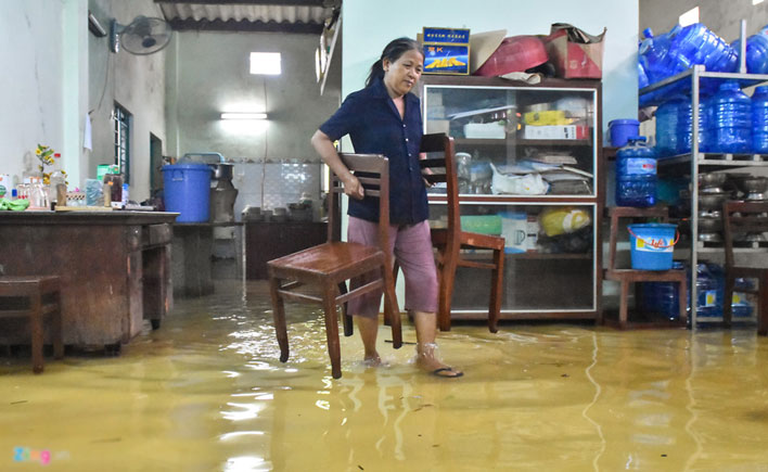 Mưa lũ gây cô lập hàng nghìn hộ dân Bình Định