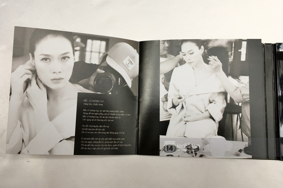 Album Vol.9 của Mỹ Tâm: Đã lâu rồi fan Vpop mới có cảm giác đợi hàng giờ để được cầm tận tay một CD như thế Album Vol.9 của Mỹ Tâm: Đã lâu rồi fan Vpop mới có cảm giác đợi hàng giờ để được cầm tận tay một CD như thế