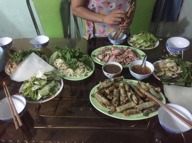 Chỉ còn hơn 60 ngày nữa là Tết, đã bao lâu bạn chưa về nhà ăn cơm với mẹ?