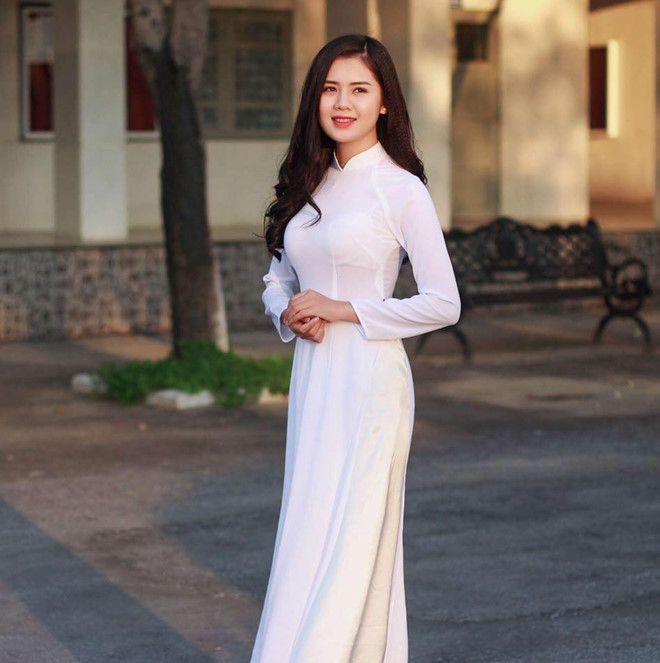 Chân dung hoa khôi Đại học Vinh - vợ sắp cưới của cầu thủ Quế Ngọc Hải Chân dung hoa khôi Đại học Vinh - vợ sắp cưới của cầu thủ Quế Ngọc Hải