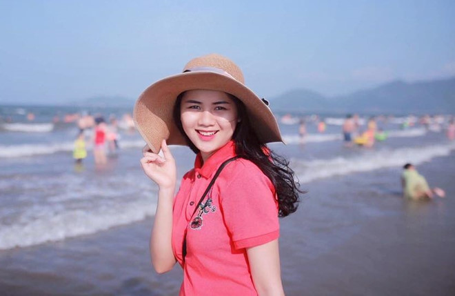 Chân dung hoa khôi Đại học Vinh - vợ sắp cưới của cầu thủ Quế Ngọc Hải Chân dung hoa khôi Đại học Vinh - vợ sắp cưới của cầu thủ Quế Ngọc Hải