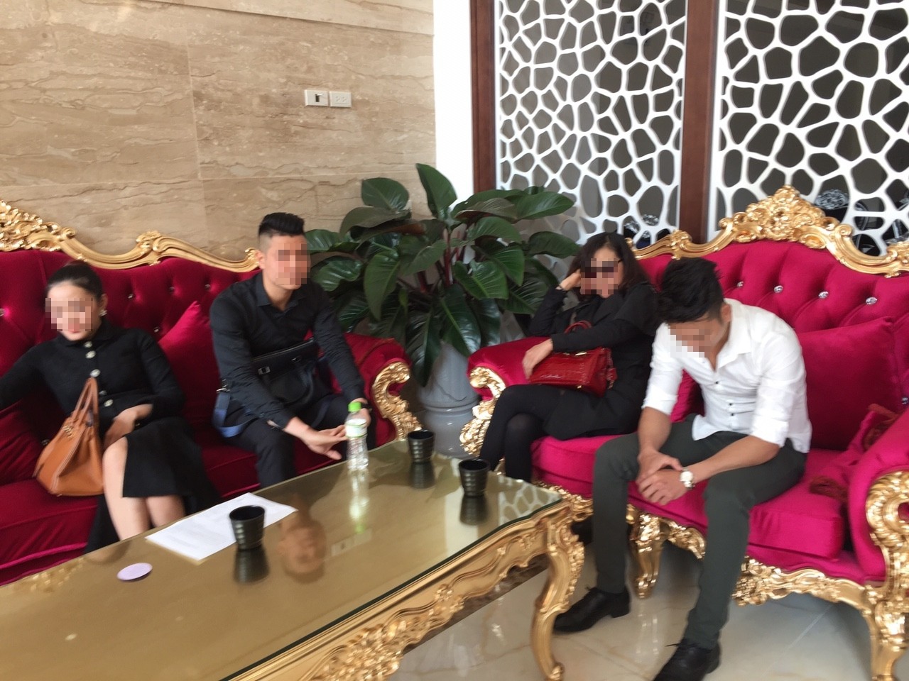 Chiêu độ hàng mỹ nam trong đường dây bán dâm cho quý bà