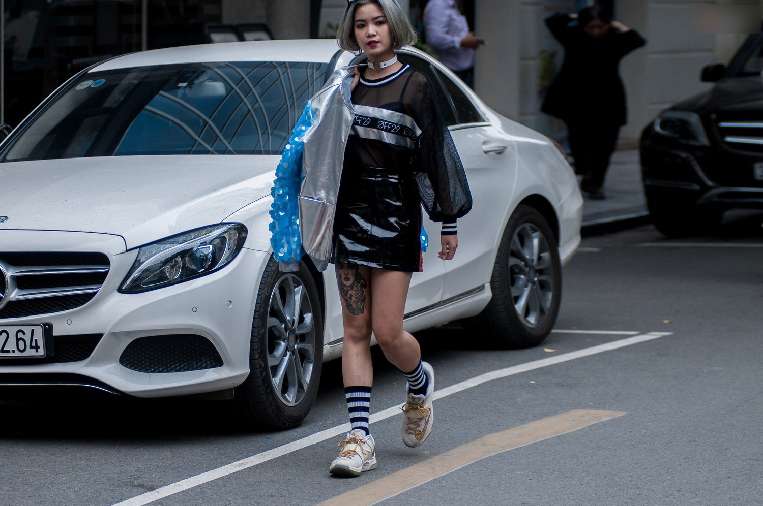 Street style 2 miền: miền Bắc lồng lộn với đủ thứ hot trend, miền nam đơn giản đến bất ngờ