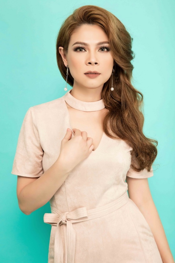 Mẹ Thanh Thảo bị kẻ gian hacker xâm nhập Facebook, lừa fan hàng chục triệu đồng