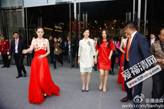 Người đàn bà giúp Triệu Vy nắm quyền thao túng showbiz Trung Quốc