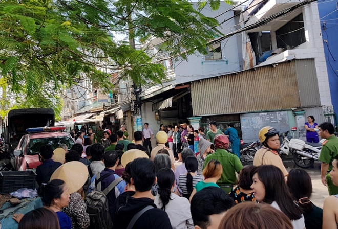 Chồng bất lực nhìn vợ con thiệt mạng trong đám cháy ở Sài Gòn