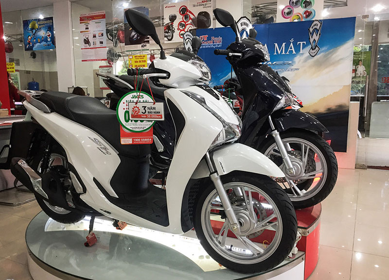 Honda SH tăng giá chục triệu, xe máy Yamaha bán chậm cuối năm
