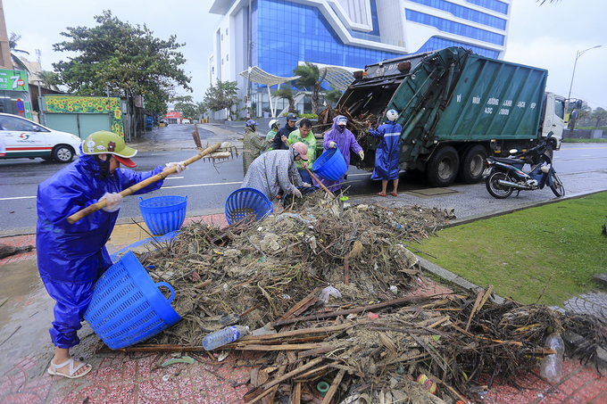 Đà Nẵng khẩn trương dọn vệ sinh các tuyến đường để đón APEC