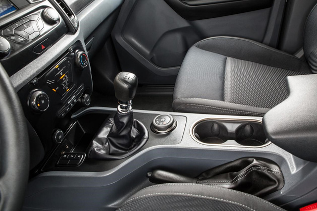 Ford Việt Nam trình làng Everest Ambiente đón đầu xu thế Ford Việt Nam trình làng Everest Ambiente đón đầu xu thế