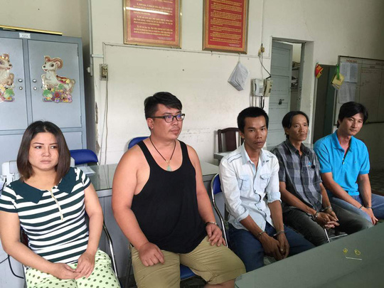 Cụ ông mất gần 2 tỉ đồng sau khi nói chuyện với người lạ