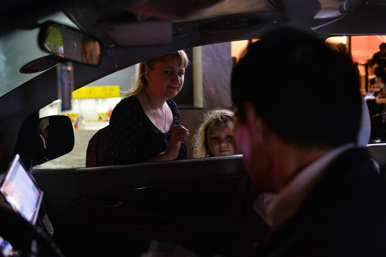 Nha Trang đêm đảo lộn sau trận bão lịch sử