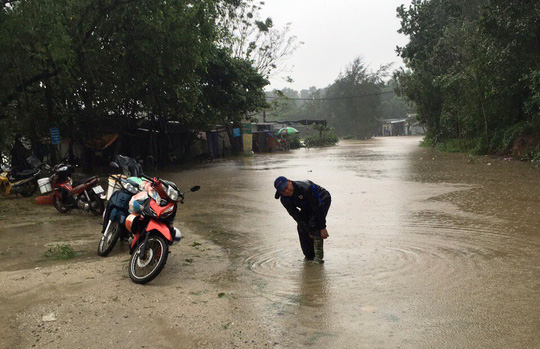 Thừa Thiên - Huế: Lũ trên sông Bồ sẽ vượt đỉnh lũ lịch sử năm 1999