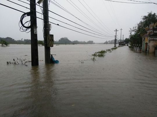 Thừa Thiên - Huế: Lũ trên sông Bồ sẽ vượt đỉnh lũ lịch sử năm 1999