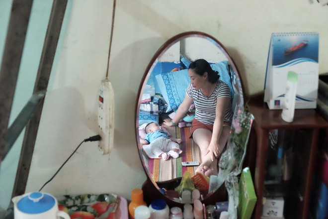 Người phụ nữ cưu mang bé trai bị bỏ rơi suốt 3 tháng trời có nguy cơ không được nhận con nuôi