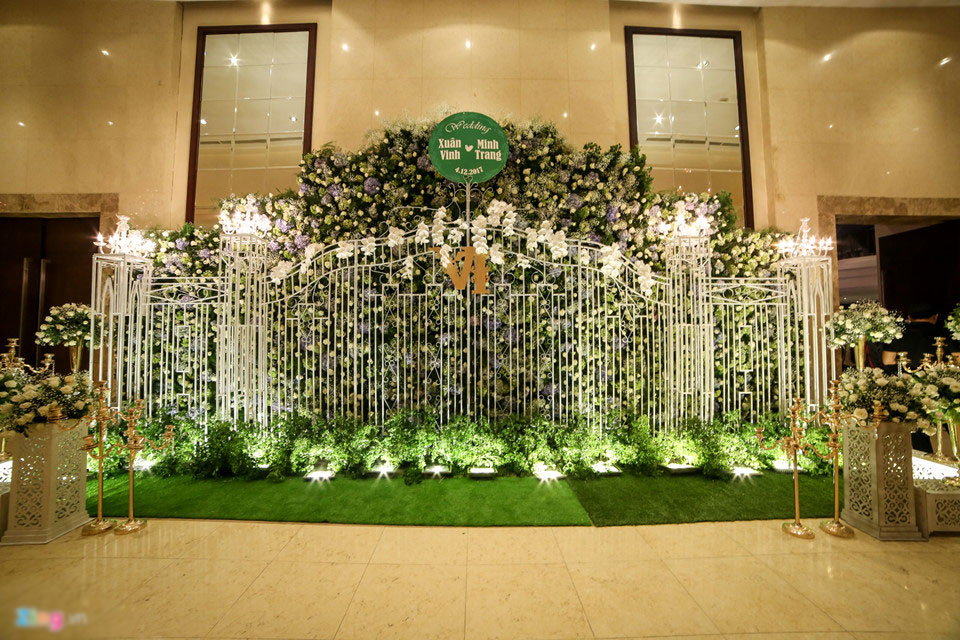 Mai Tài Phến, BB Trần cùng nhiều nghệ sĩ dự lễ cưới Vinh Râu