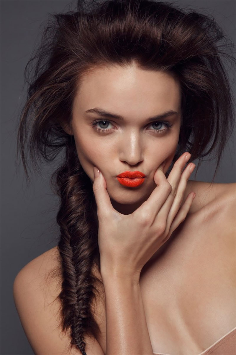 Những màu son nổi bật cho mùa lễ hội cuối năm