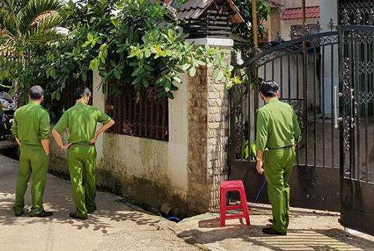 Bắt ba nghi can cài mìn nổ nhà con nợ dằn mặt