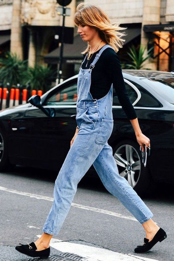 Diện váy, quần yếm sành điệu ngày thời tiết ẩm ương