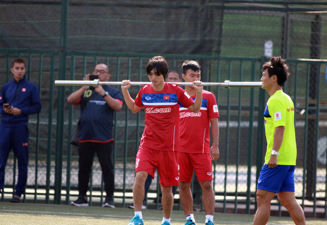 Nhồi thể lực cầu thủ U23 Việt Nam, HLV Park Hang Seo đi vào vết xe đổ?