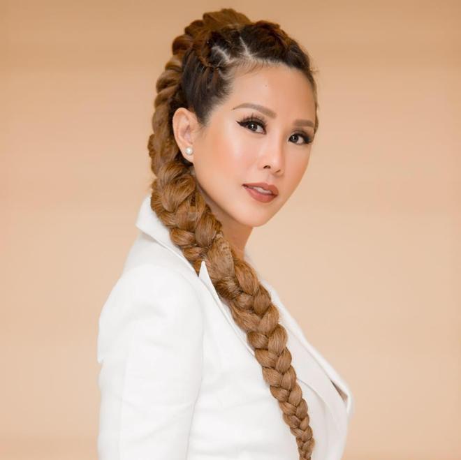 Hoa hậu Thu Hoài khẳng định sẽ bảo vệ con trai, đá xéo Phạm Hương phản trắc?