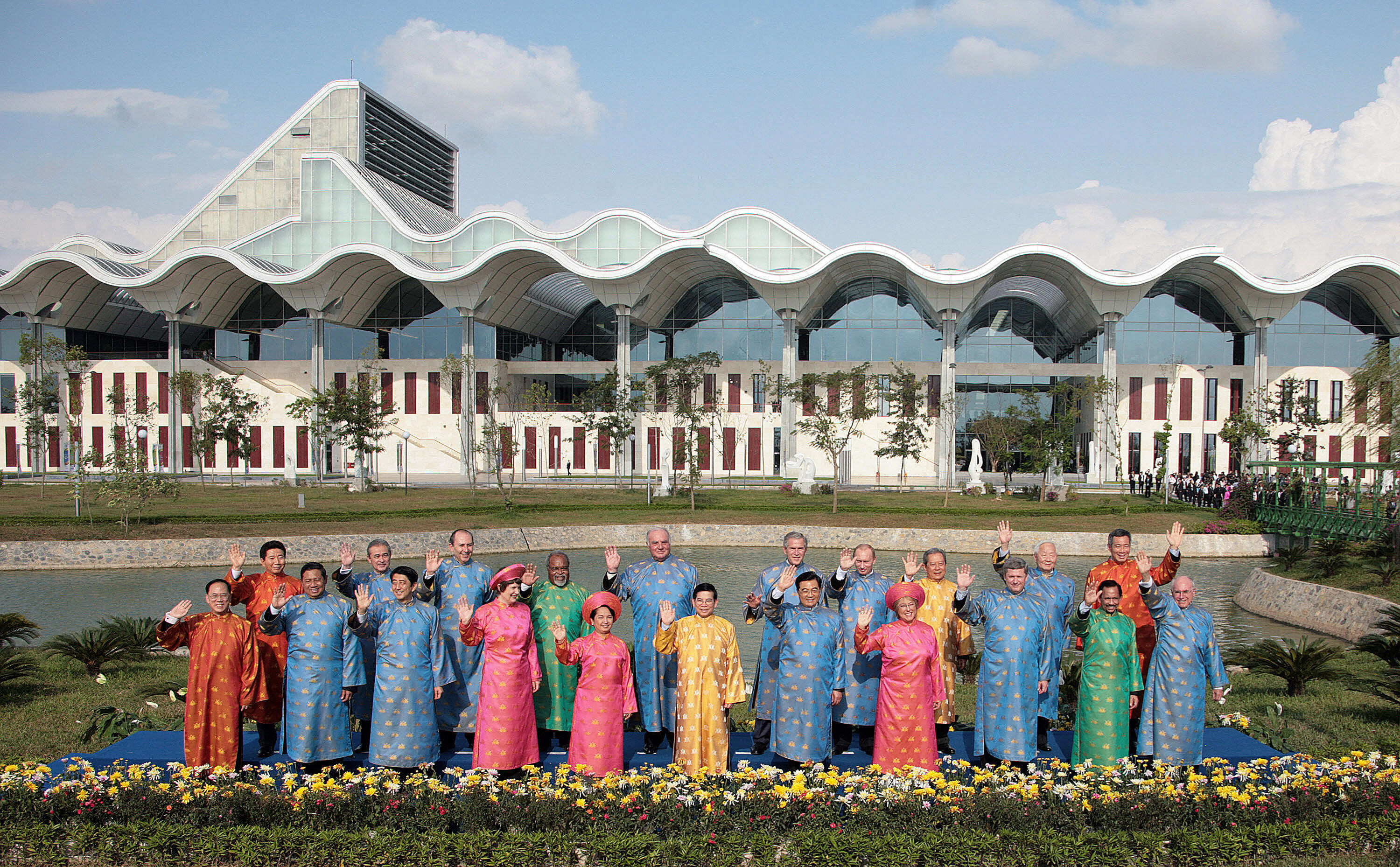 APEC 2006: Xử lý không khéo, một lá phiếu bỏ đi là mình cũng khó khăn APEC 2006: Xử lý không khéo, một lá phiếu bỏ đi là mình cũng khó khăn