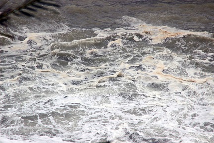 Nạn nhân kể lại giây phút kinh hoàng bão nuốt 9 tàu ở Quy Nhơn