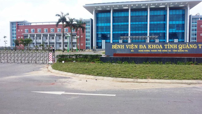 Gia đình tố bác sĩ bắt sản phụ chờ đợi mới được đẻ khiến bé gái chưa kịp chào đời đã tử vong