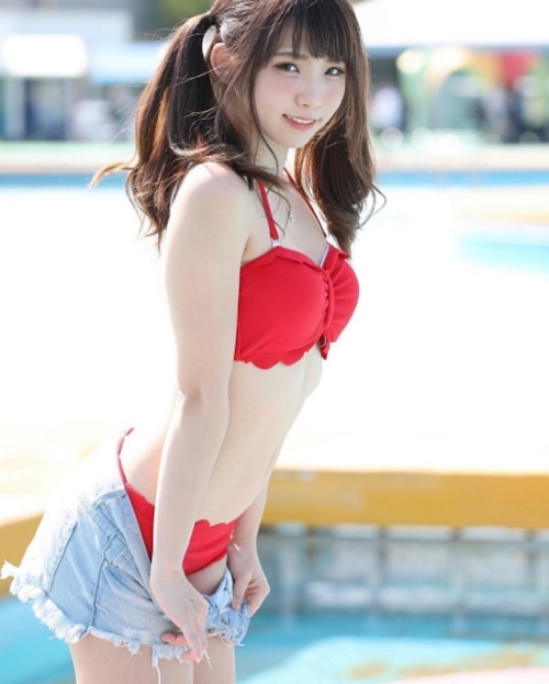 Chị em diện bikini theo kiểu này khiến chàng phấn khích hơn nhiều!