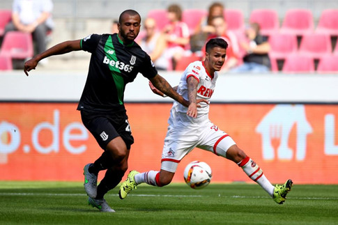 Thêm 1 cầu thủ đột ngột qua đời vì bệnh tim