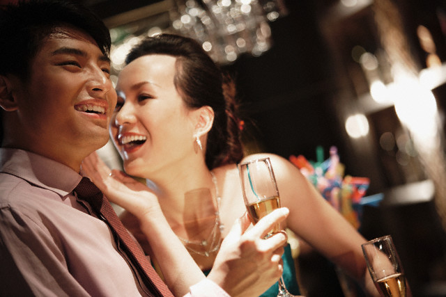 3 ngày nữa là đám cưới nhưng chồng chưa cưới vẫn ở lỳ trong viện với người cũ