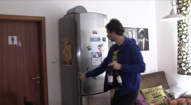 Bi hài nàng dâu sa vào gia đình tham lam: mẹ chồng hay đòi, em chồng hay xin, chị chồng nhờ mua không trả tiền