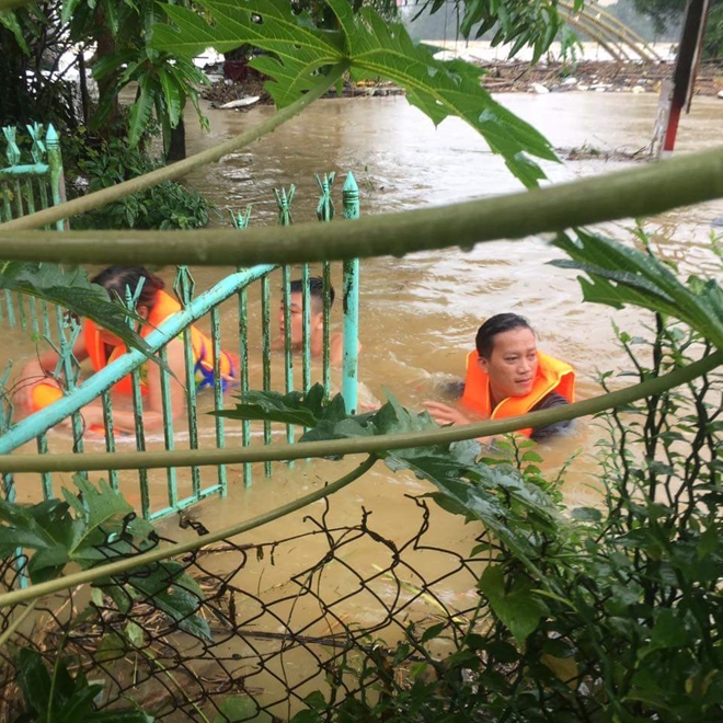 Mưa lũ ở Thừa Thiên - Huế làm 8 người chết và mất tích