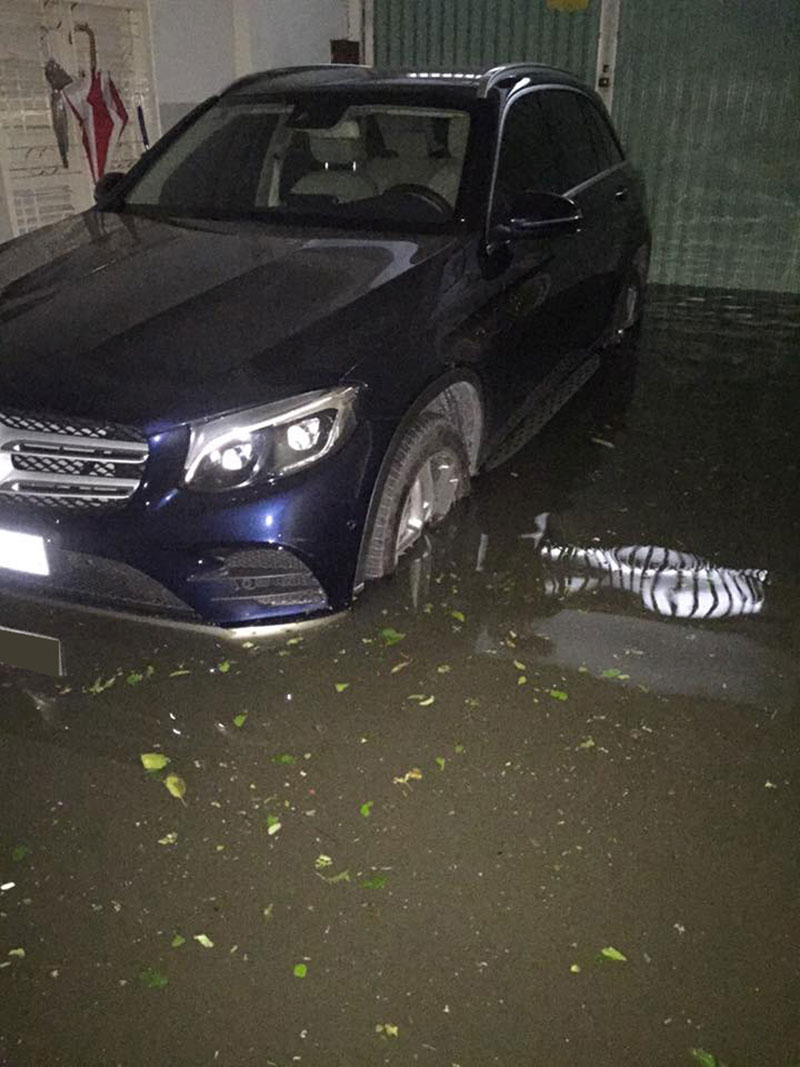 Những nạn nhân bốn bánh của bão số 12