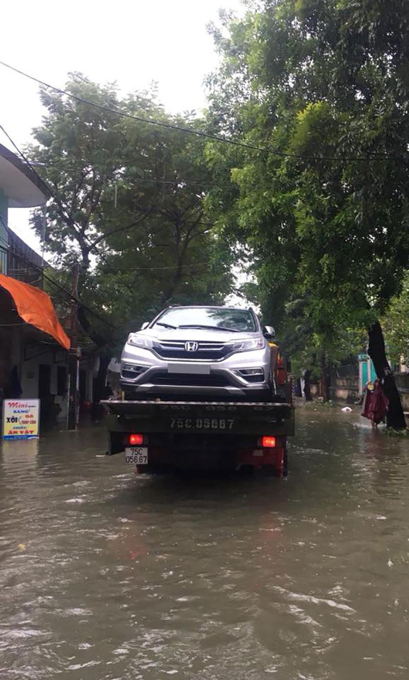 Những nạn nhân bốn bánh của bão số 12