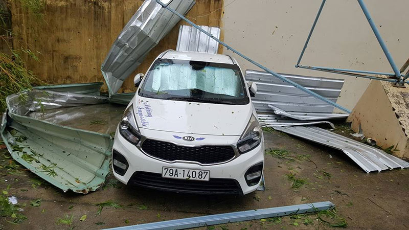 Những nạn nhân bốn bánh của bão số 12