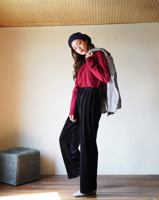 Đông này hãy nhanh chân sắm quần nhung vì nó sắp thành xu hướng đến nơi rồi