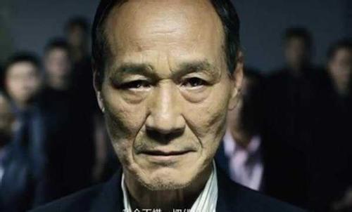 Những ông hoàng, bà hậu không ai dám đắc tội của Cbiz