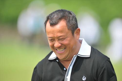 Những ông hoàng, bà hậu không ai dám đắc tội của Cbiz