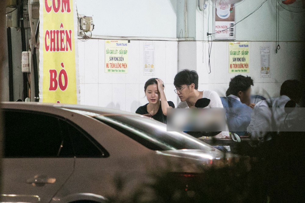 Midu tiếp tục bị bắt gặp thân thiết với bạn thân của Phan Thành trên phố