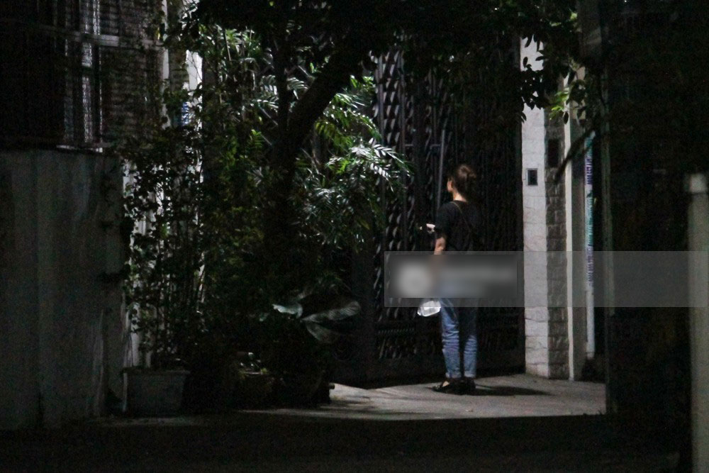 Midu tiếp tục bị bắt gặp thân thiết với bạn thân của Phan Thành trên phố