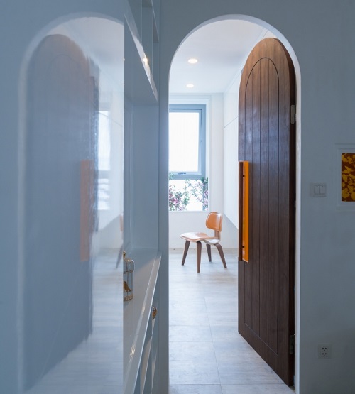 Căn nhà tiền tỷ đậm nét hoài cổ của Hoa hậu Ngọc Hân