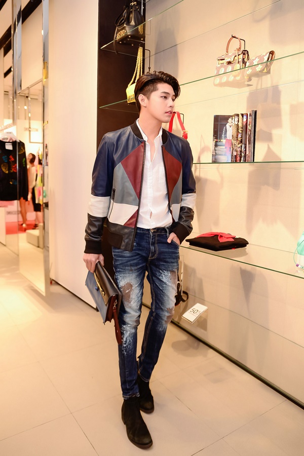 Choáng ngợp với độ giàu có của Noo Phước Thịnh