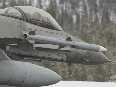 Hé lộ tên lửa không đối không mới của Mỹ thay thế sát thủ AIM-120