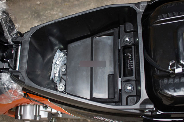 Chi tiết xe máy bán chạy nhất Việt Nam trong bản màu mới