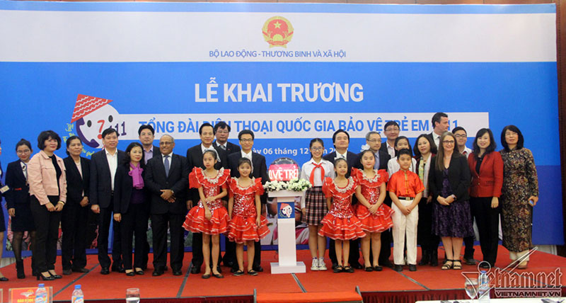 Xâm hại tình dục, mua bán trẻ em... gọi 111 Xâm hại tình dục, mua bán trẻ em... gọi 111