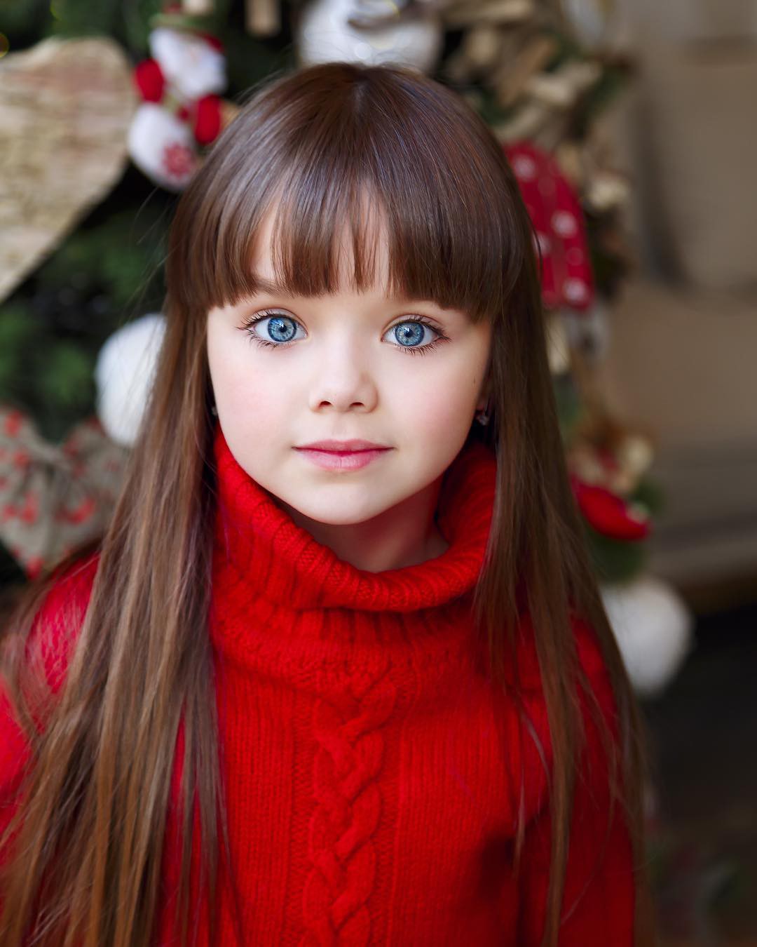 Chiêm ngưỡng dung nhan của bé gái xinh nhất thế giới