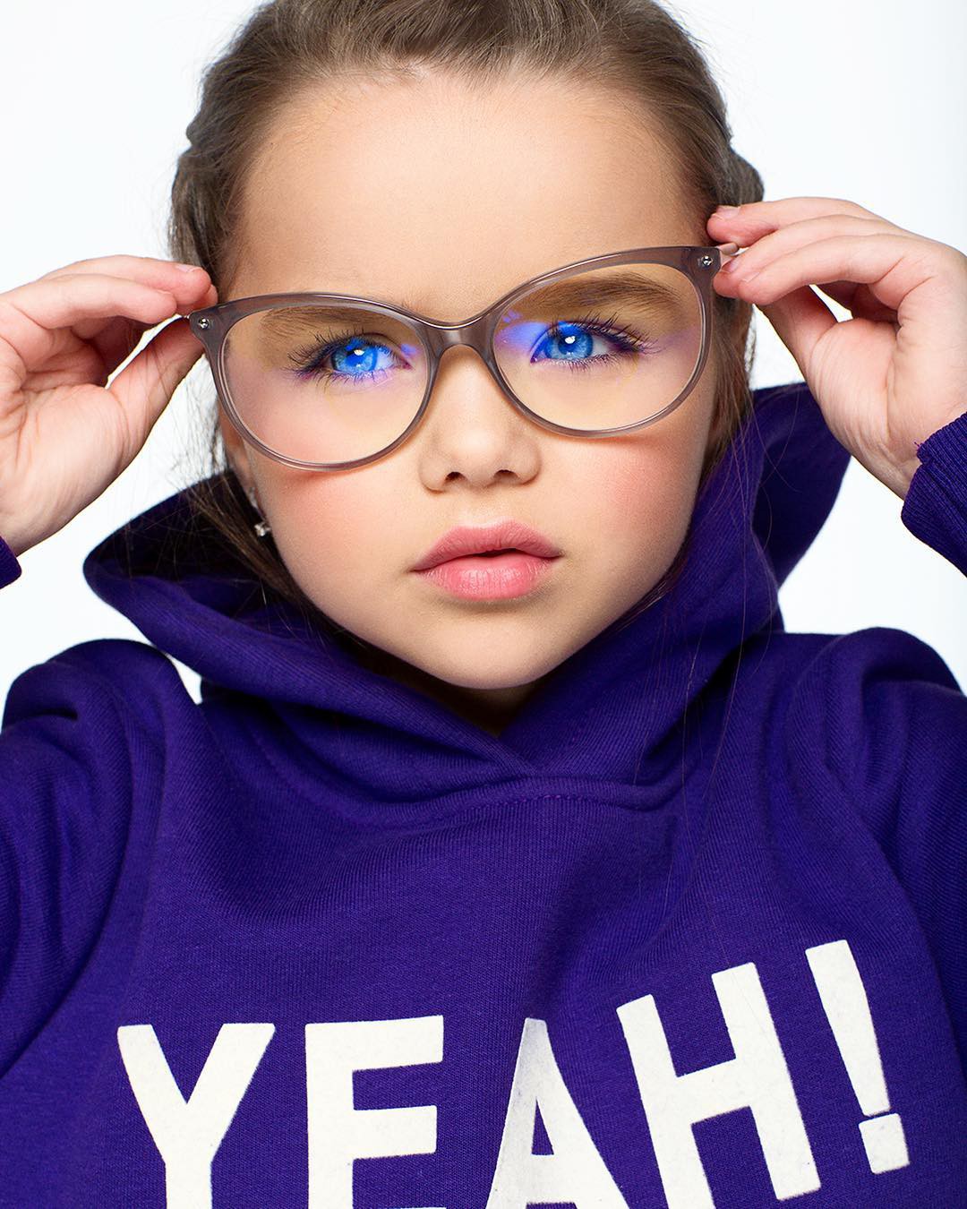 Chiêm ngưỡng dung nhan của bé gái xinh nhất thế giới