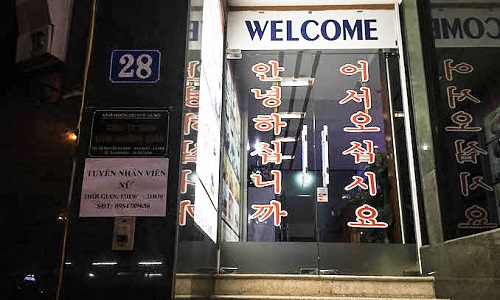 Bên trong nhà hàng Triều Tiên mở cửa 9 năm ở Hà Nội