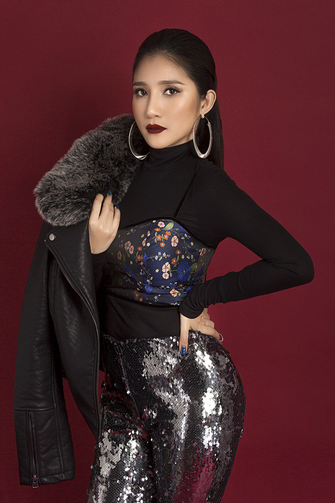 Bà mối Cát Tường khoe vẻ mặn mà khó cưỡng dù ngấp nghé tuổi 40